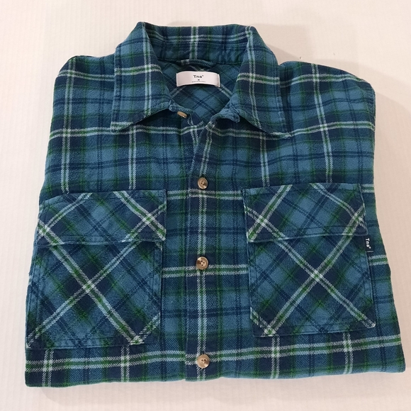 Aritzia TNA Plaid Oversized Flannel Shirt - Picture 5 of 6